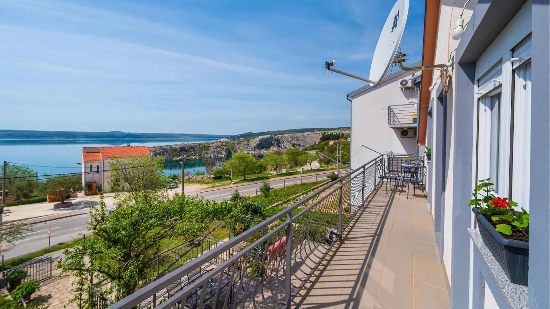 Lovely Apartment In Maslenica With House Sea View 0*,  Kroatien